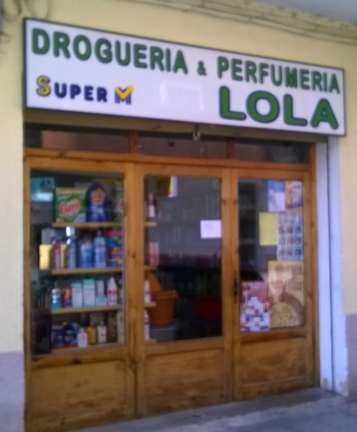 Drogería-Perfumería Lola