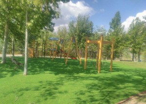 Finalitzada l'adequació de l'àrea infantil al parc de Batoi
