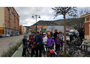  El Colectivo “Ontinyent en Bici” visita el eje para ciclistas y peatones de Alcoy
